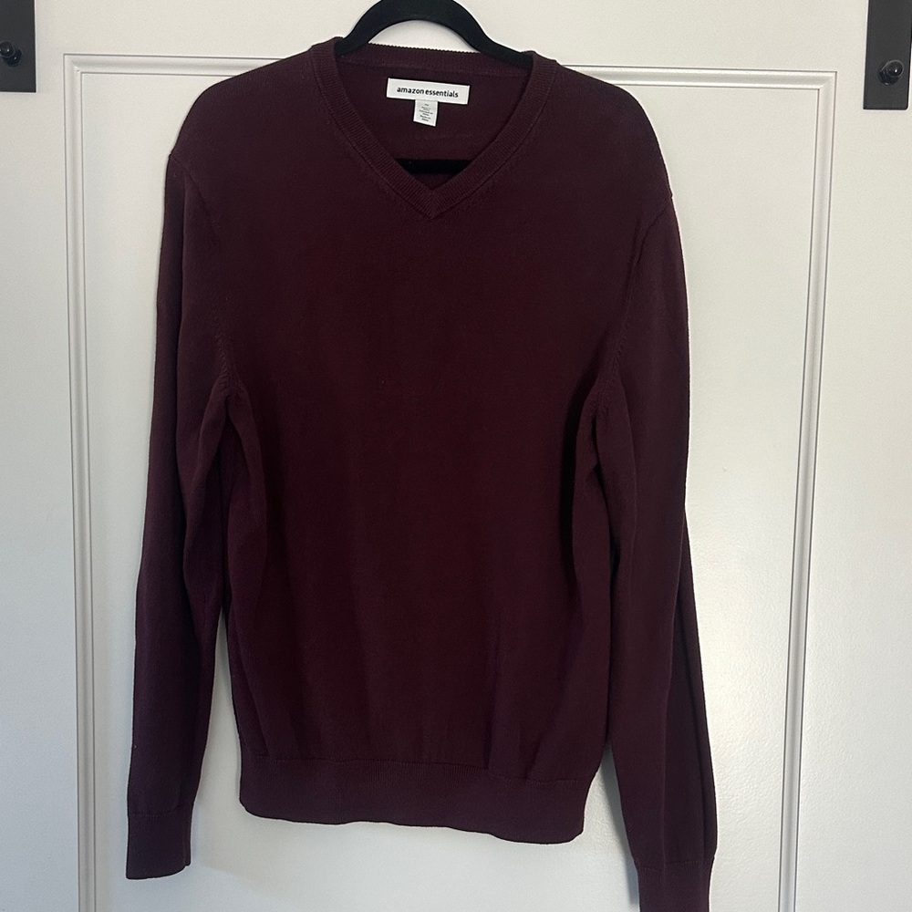 Amazon Essentials Burgundy V-Neck Sweater - Size L